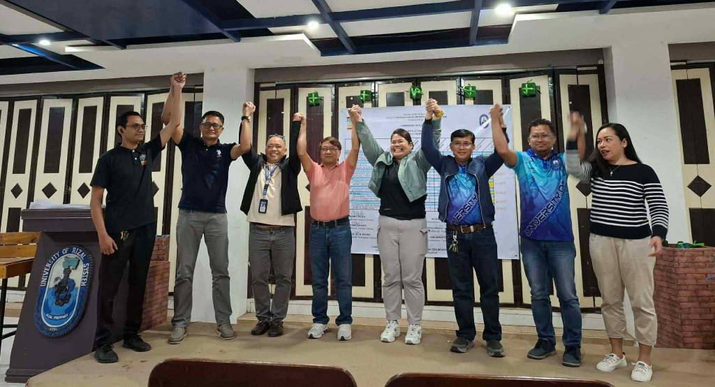 FOURS Elects New Officers, Celebrates Service, Honors Leadership